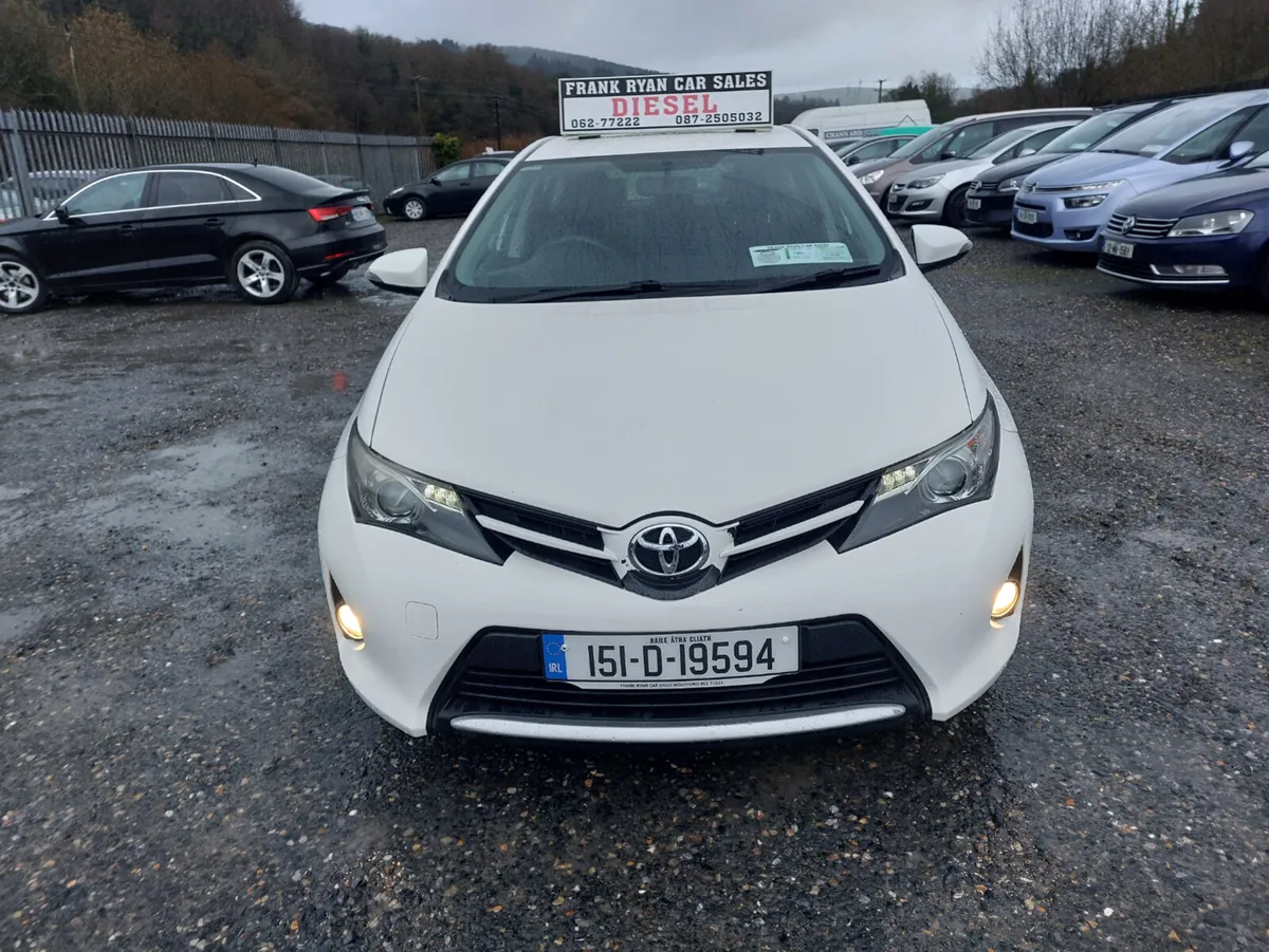 Toyota Auris 2015 - Image 1