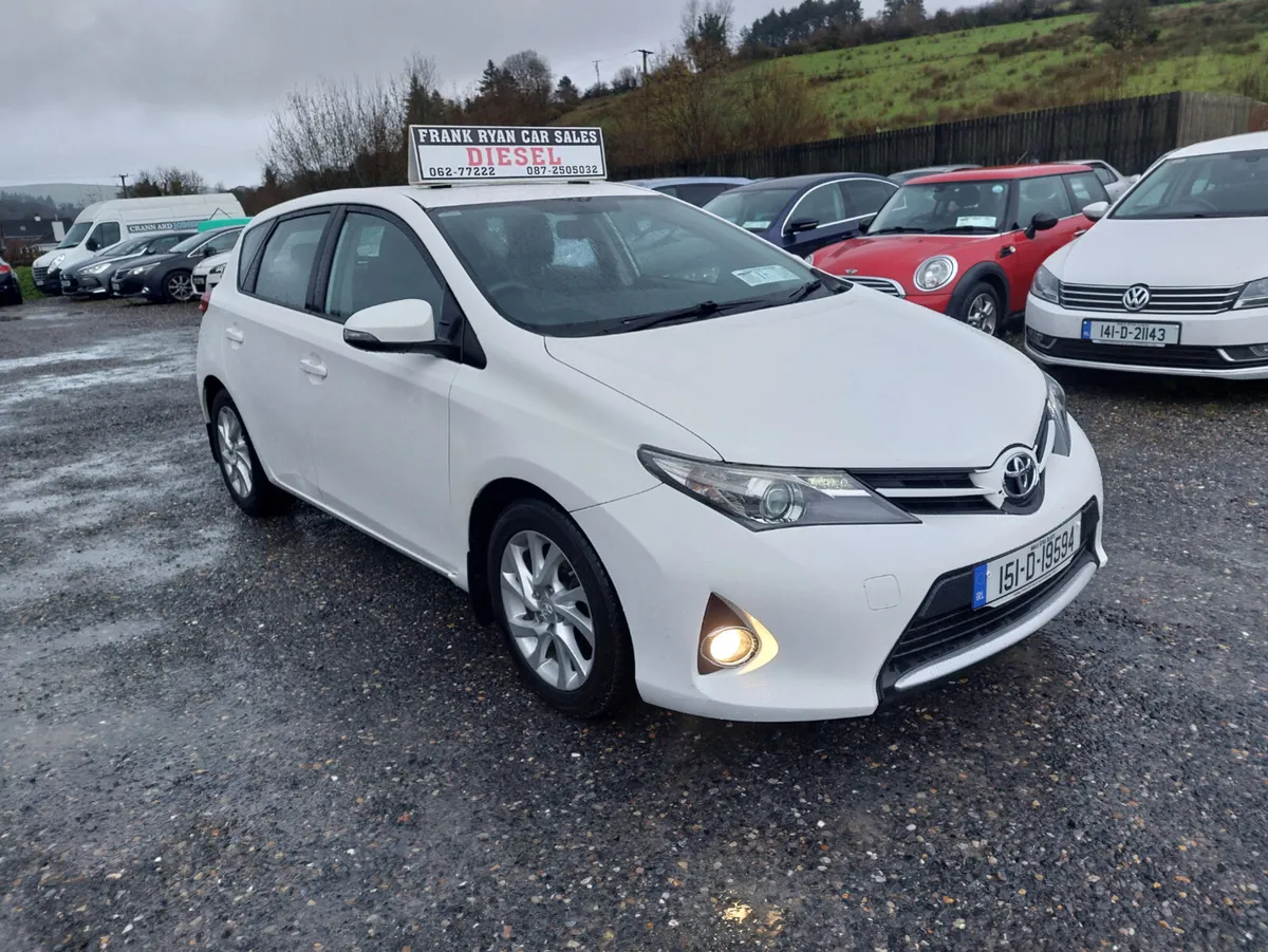 Toyota Auris 2015 - Image 4