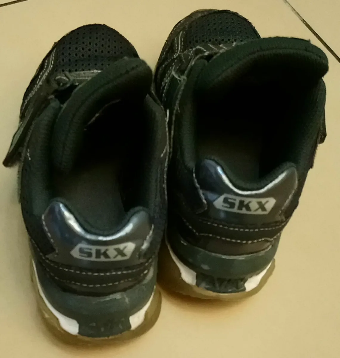 SKECHERS SKECH-AIR SKX toddler shoes - kids UK11.5 - Image 4