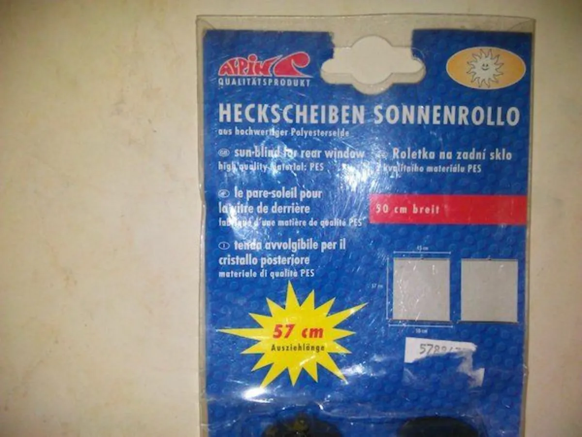 Sun blind car rear window baby seated back-to-fron - Image 3