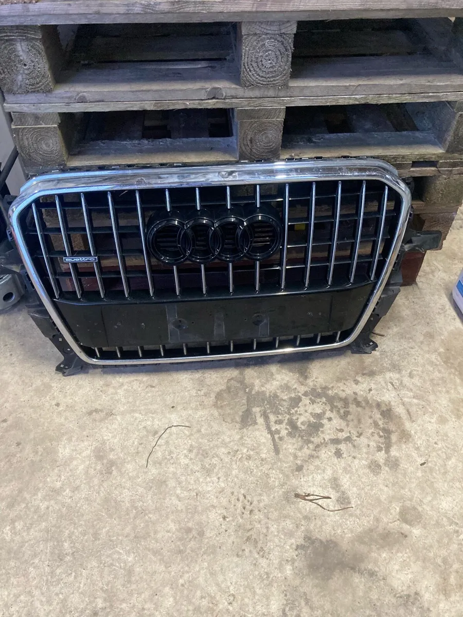 Audi q5 grill - Image 2