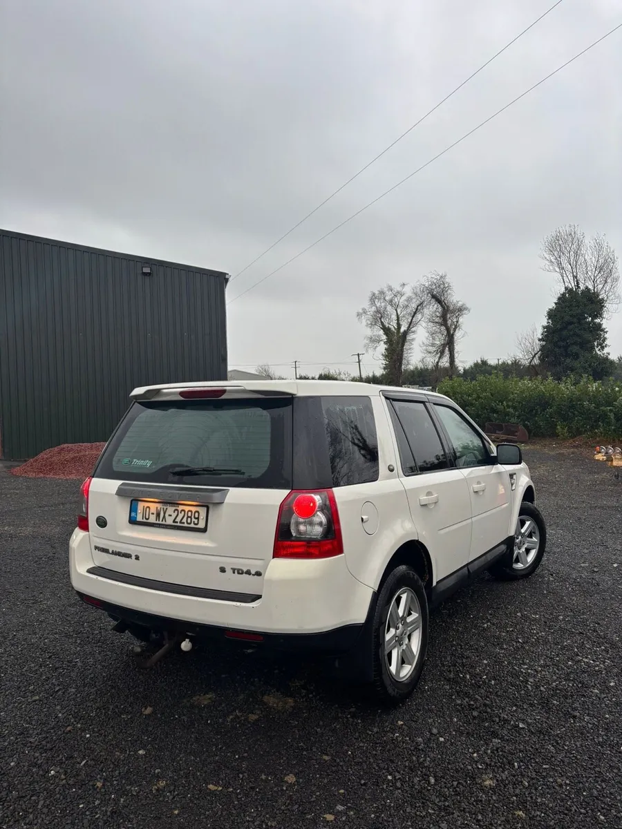 2010 land rover freelander 2 - Image 2