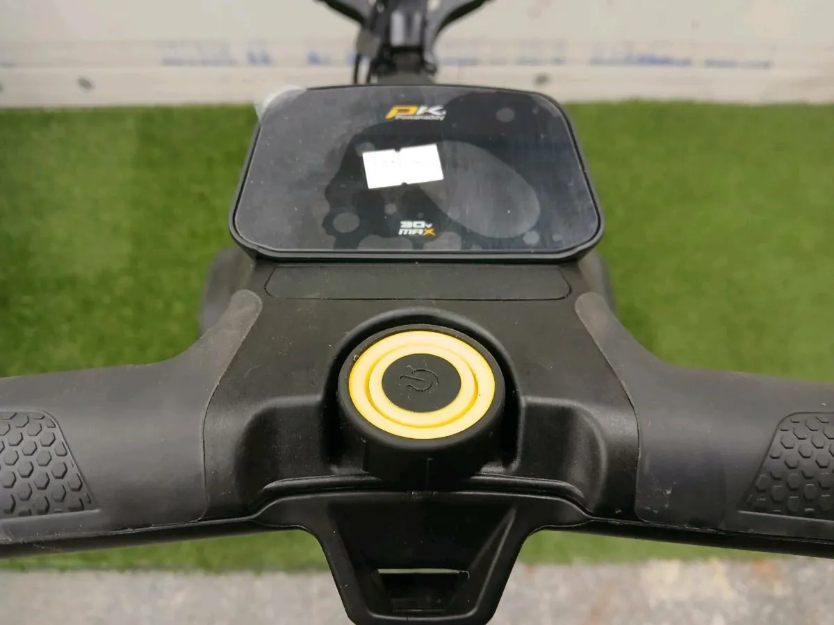 Powakaddy FX3 refurbished 1 year warranty - Image 3