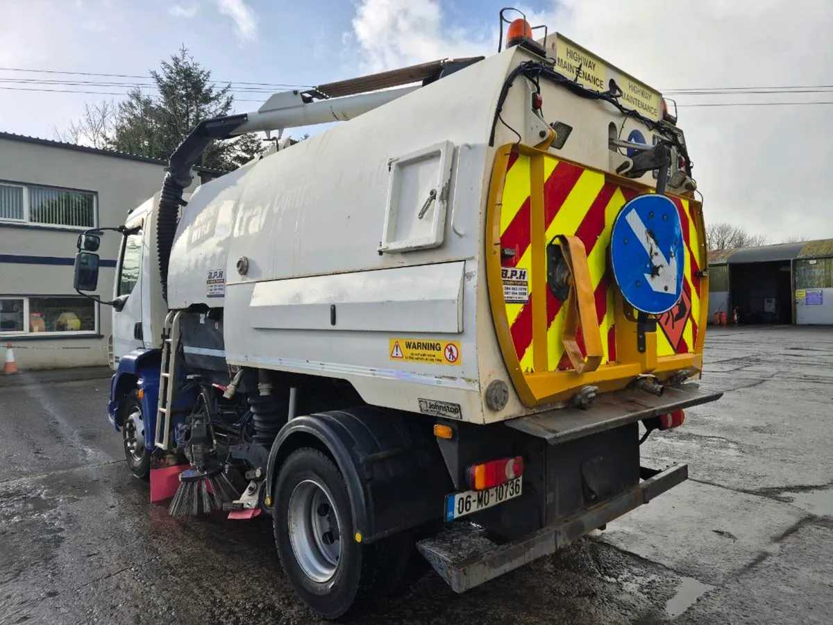 Daf LF55 Johnston Roadsweeper - Image 4