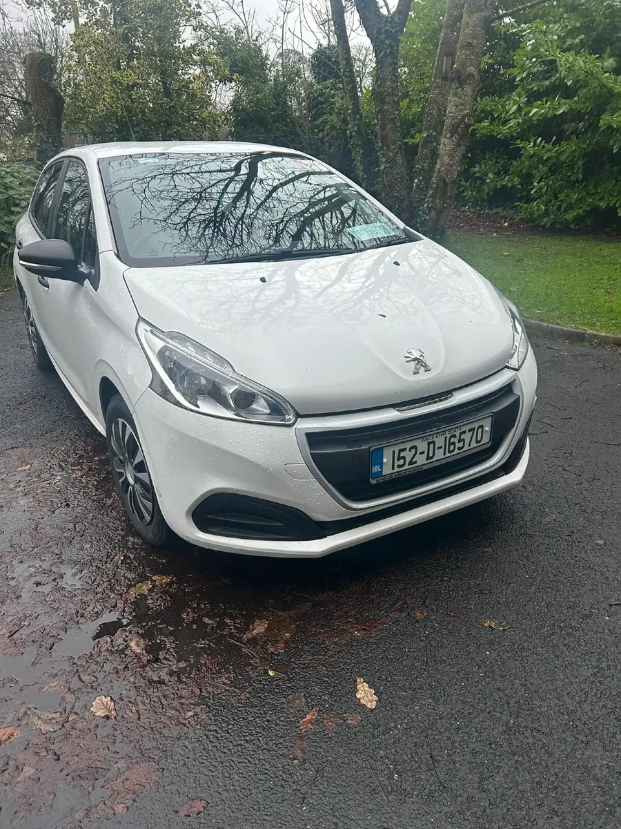 Peugeot 208 2015 - Image 2