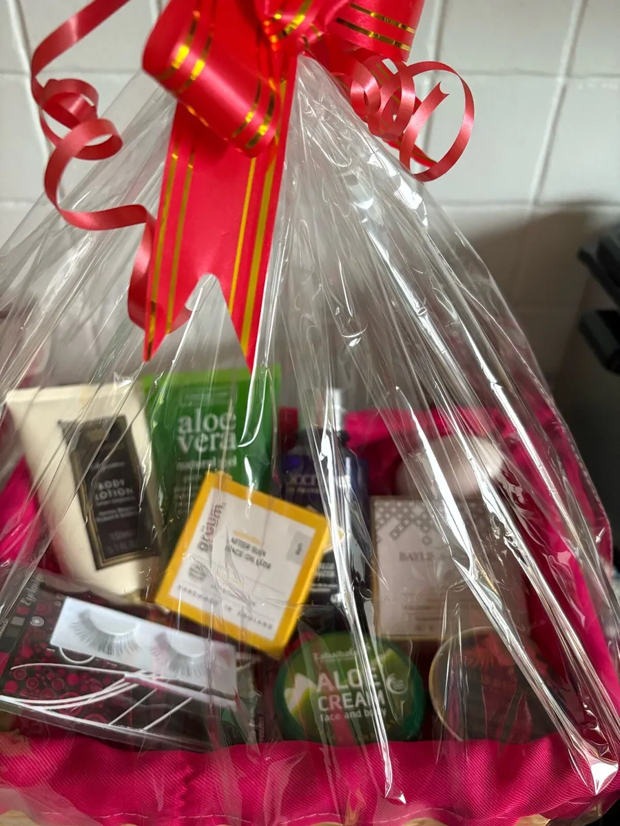 Gift hamper - Image 4