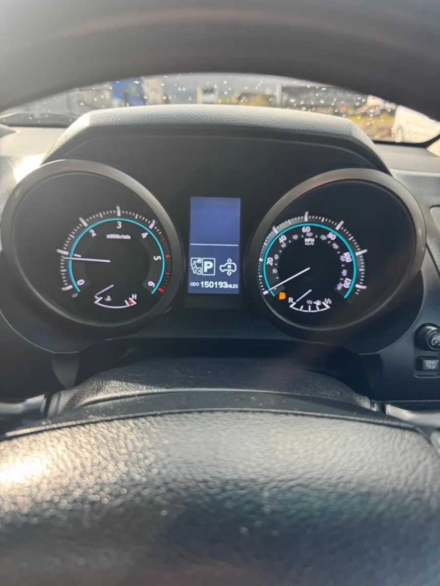 Toyota Land Cruiser 2010 - Image 3