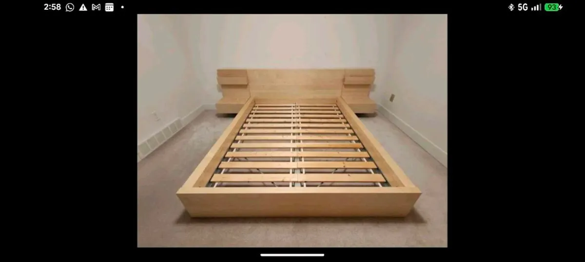 Bed with nightstands - Image 1