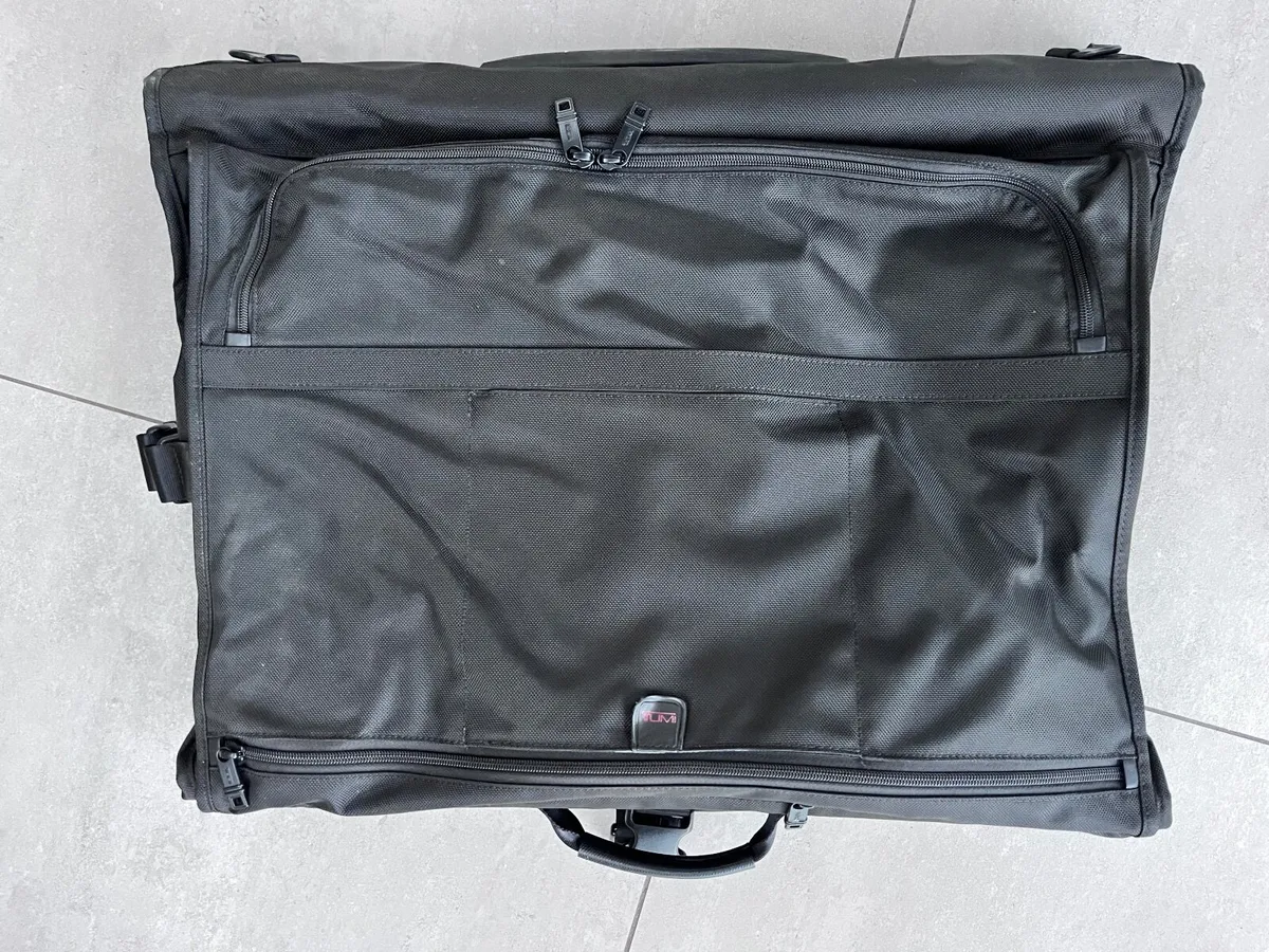 TUMI Garment Carrier - Classic high end luggage - Image 1