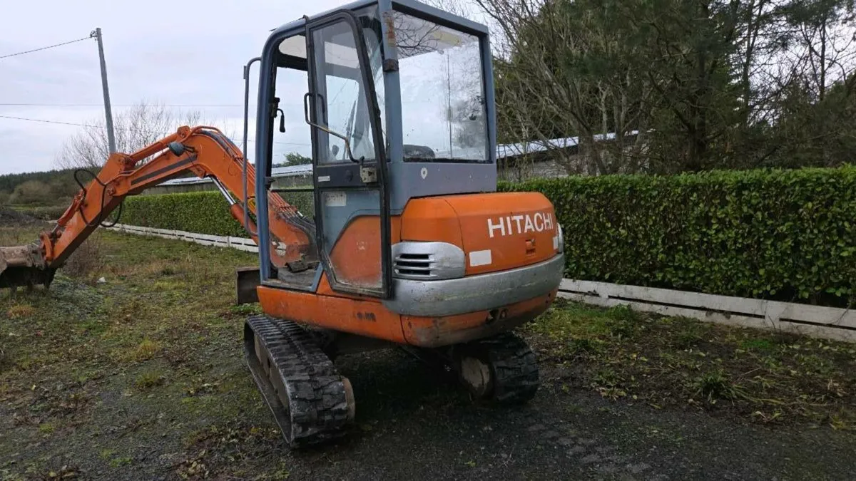 Hitachi Mini Digger - Image 1