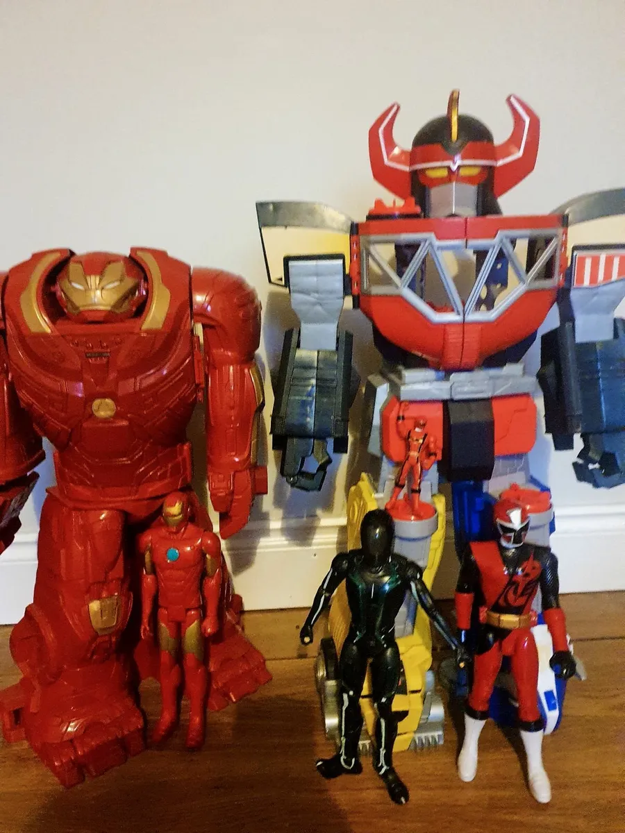 Marvel Iron Man Playset and Power Rangers Figures - Image 3