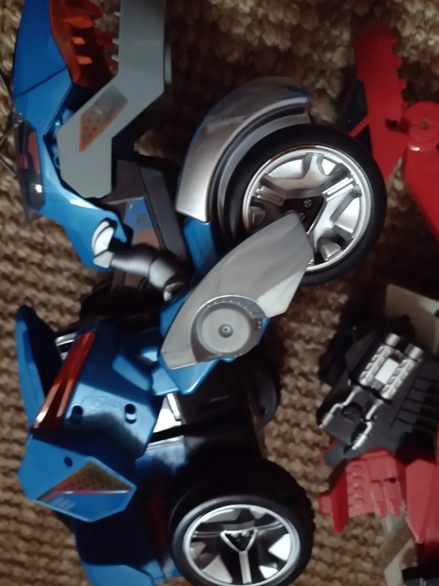 Large transformer toys - Image 1
