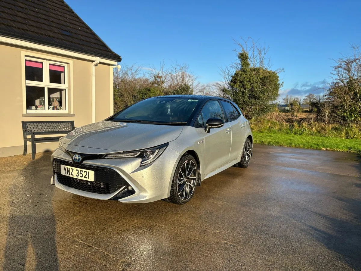 2019 Toyota Corolla Hybrid - Image 3