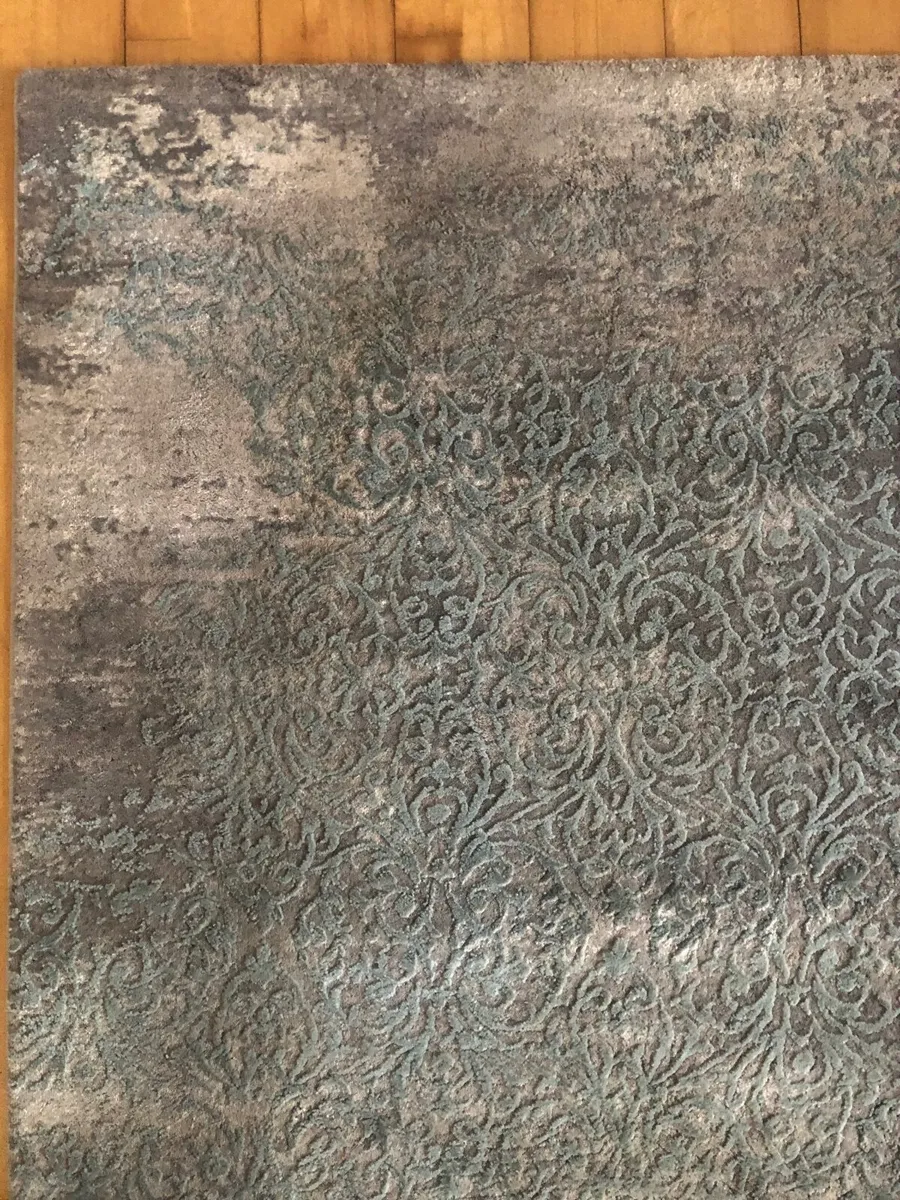 Living room Rug - Image 1