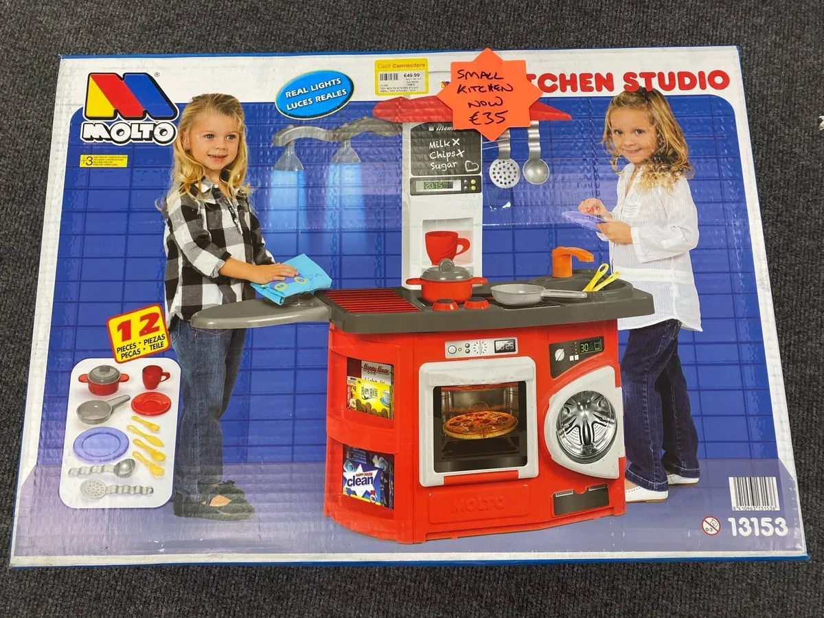 Molto 12-Piece Kitchen Studio - Image 1