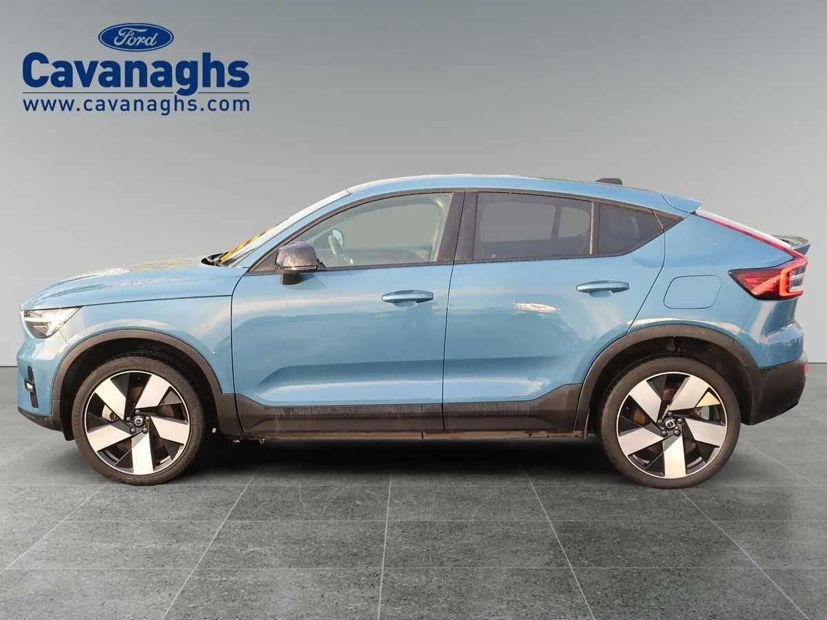 2023 VOLVO C40 Ultimate - Image 2