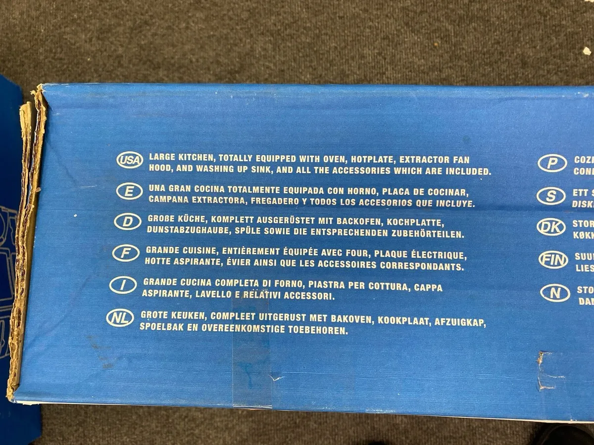 Molto 13 Piece Kitchen Studio - Image 3