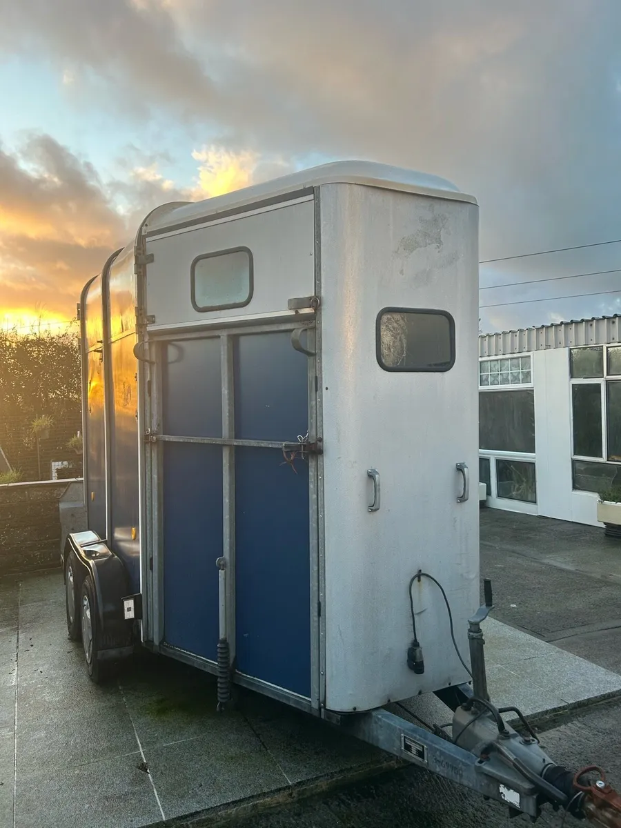 Hb 505 horse box - Image 3