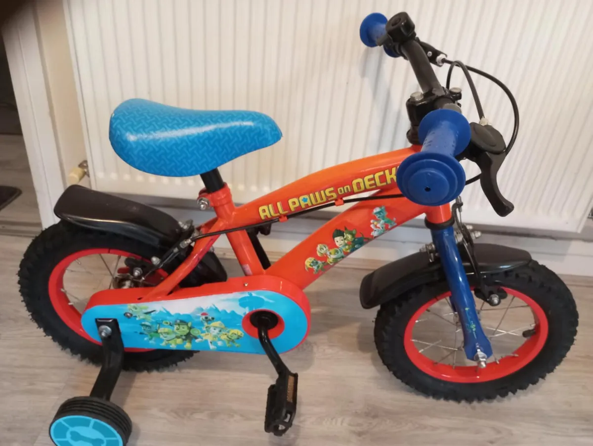 All paws and deck kids bike size 12 inch wheels - Image 1