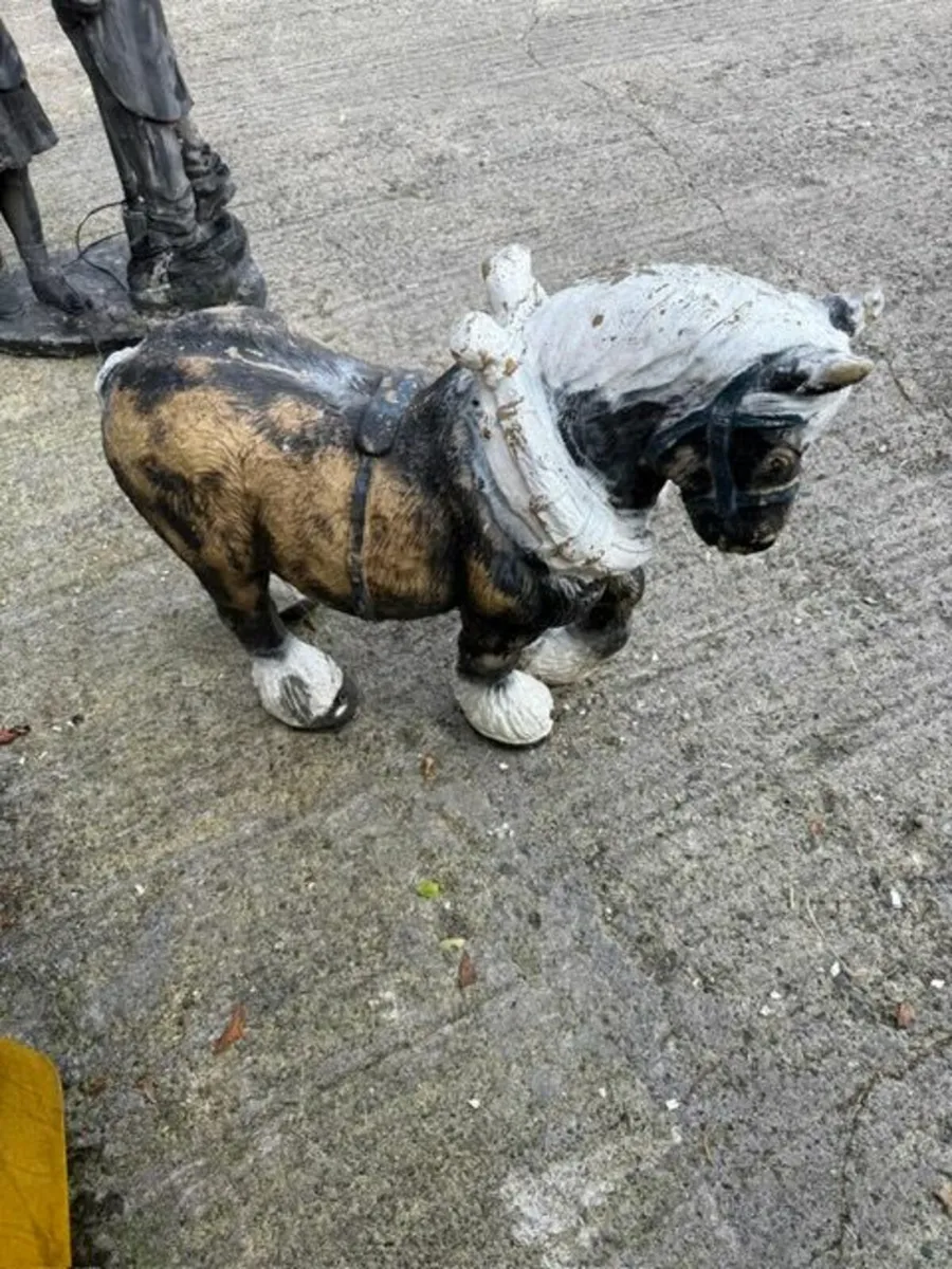 Garden Ornaments & storage unit - Image 4