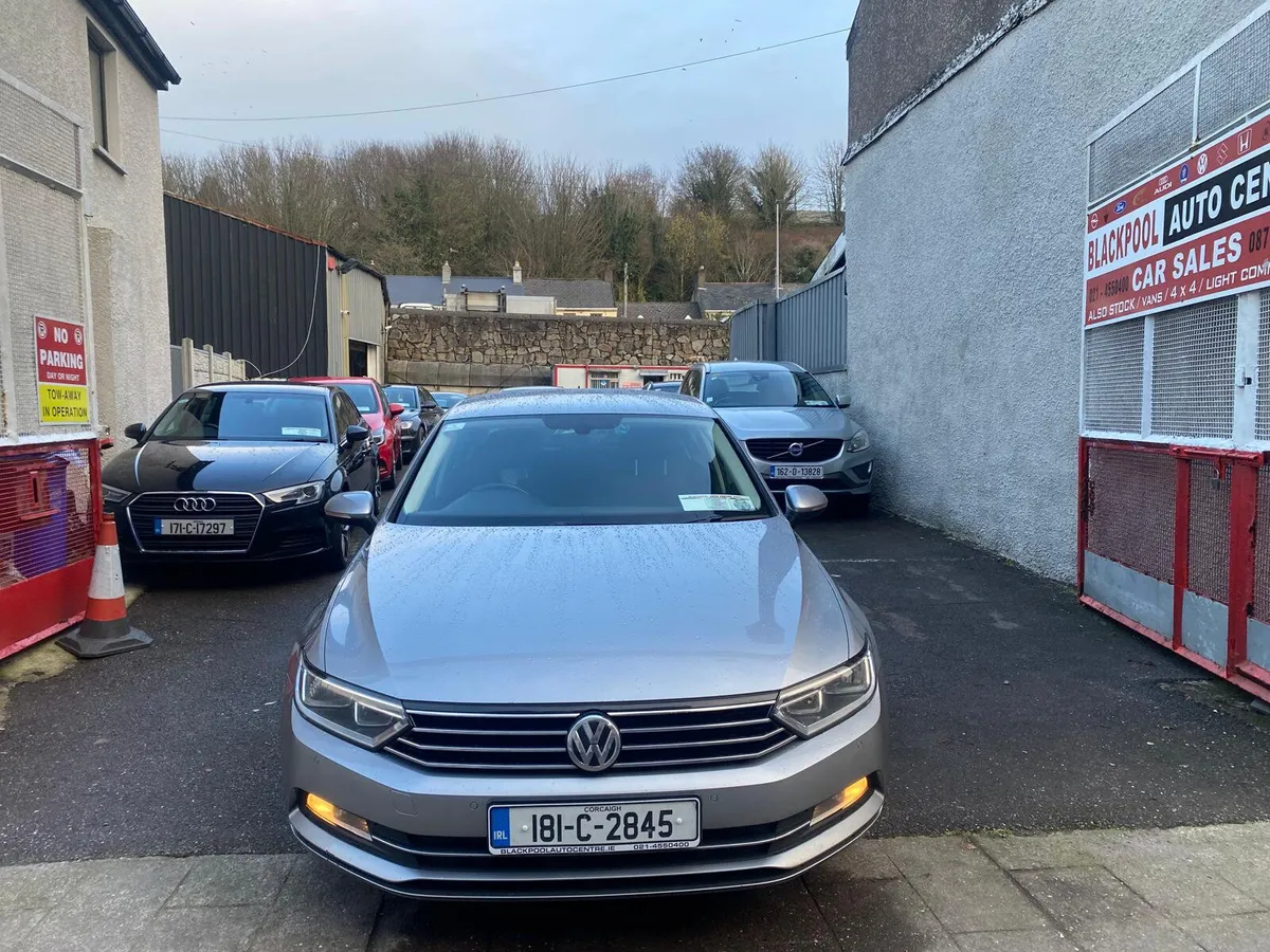 Volkswagen Passat 2018 - Image 2