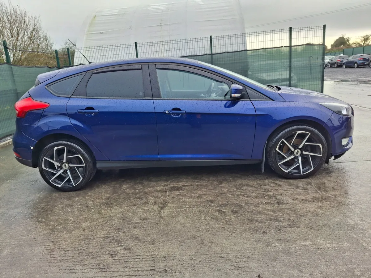 172 Ford Focus 1.5 Diesel Light Damage - Image 3