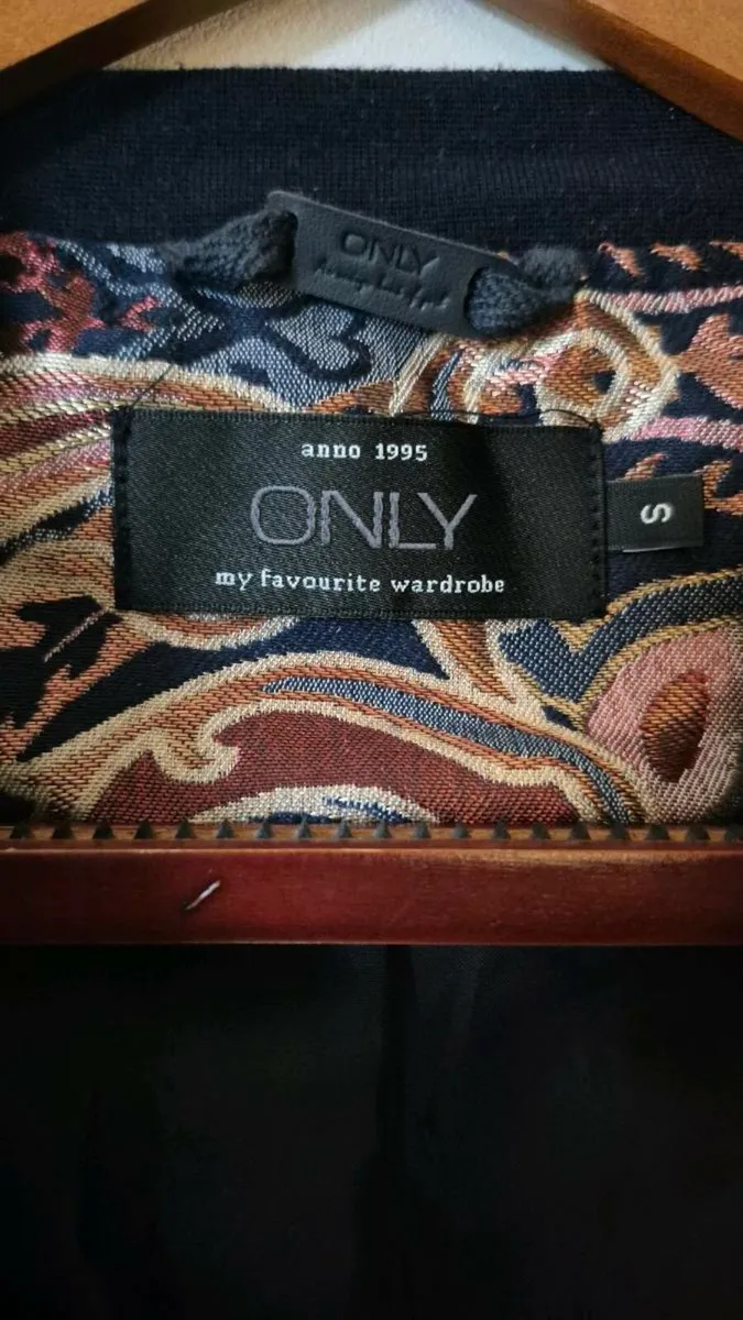 Jacquard Jacket - Image 3