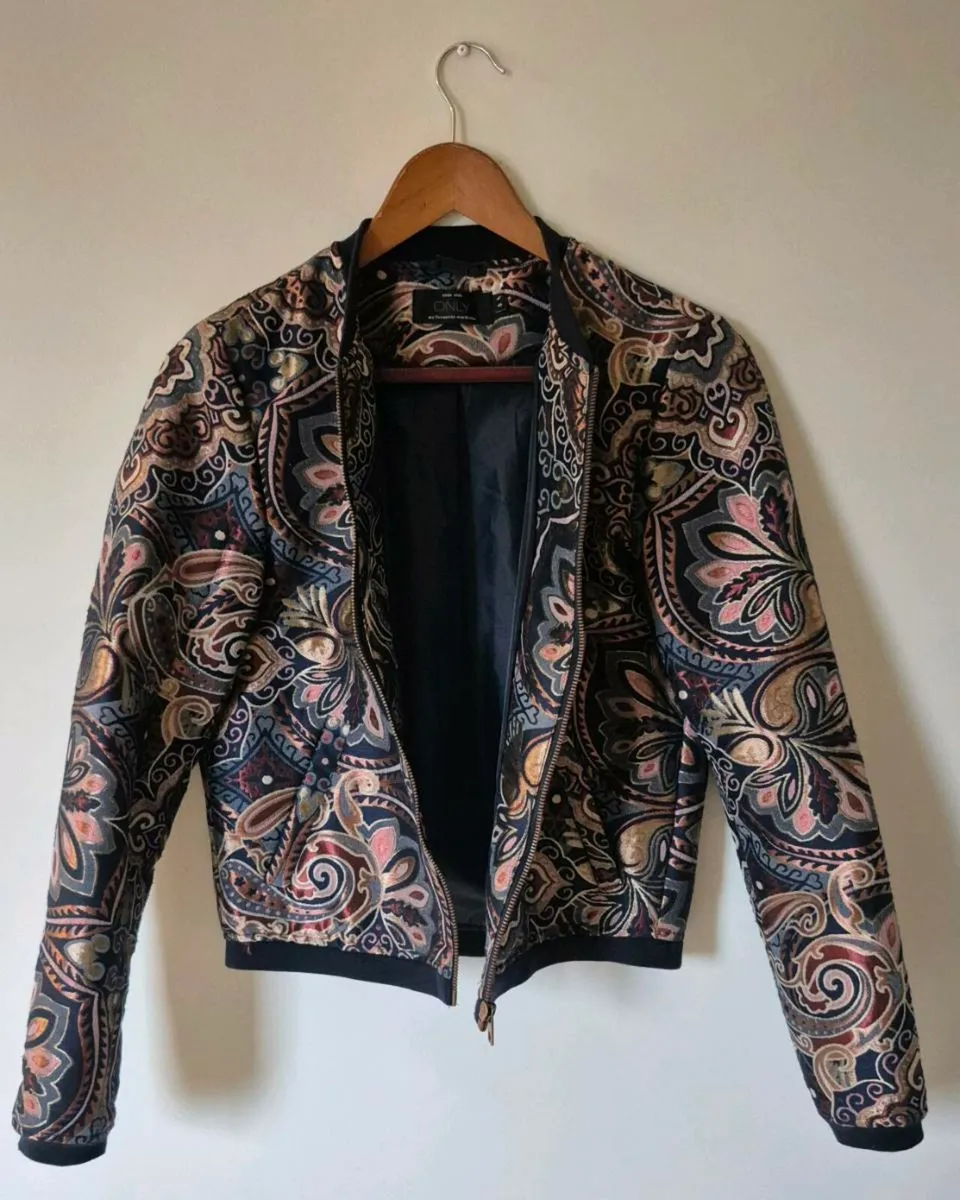 Jacquard Jacket - Image 4