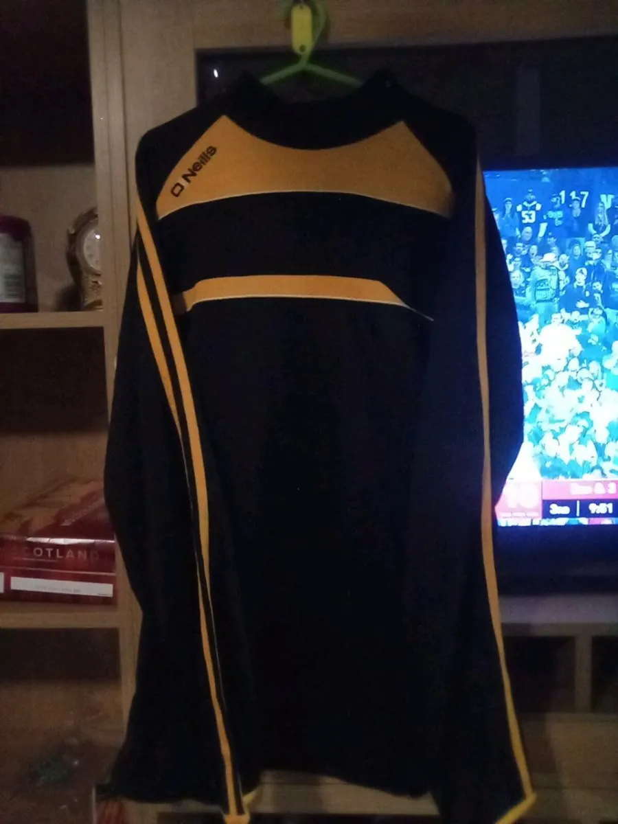 O'Neil's zip up - Image 1