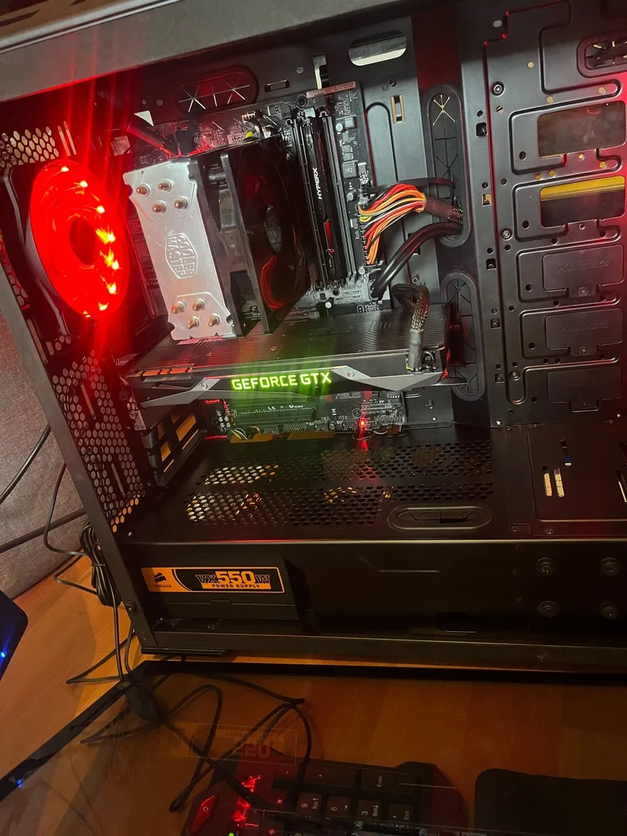 Full gaming setup - Image 2