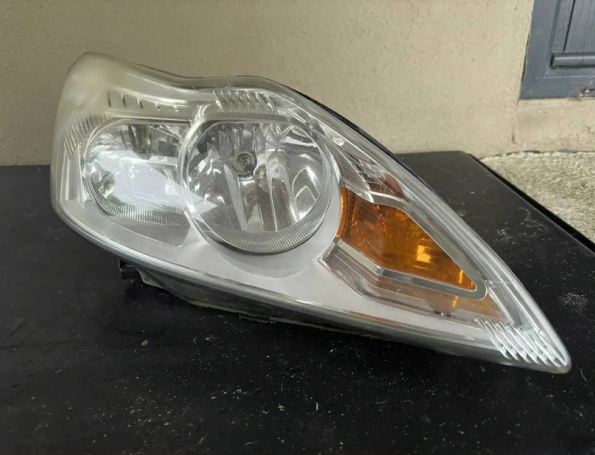 Ford Focus Mk2 Facelift Headlight Unit Complete - Image 2