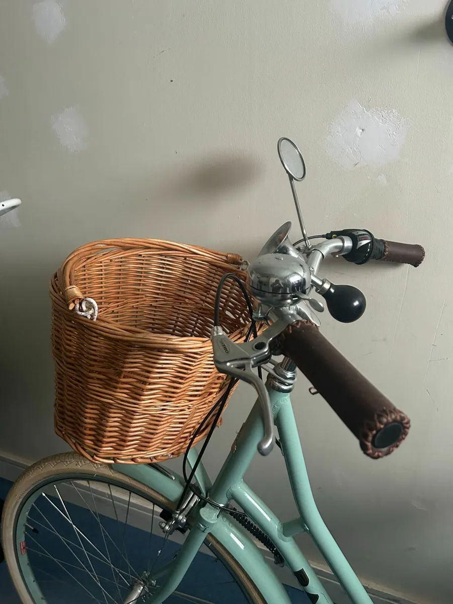 Ladies Bicycle - Image 4