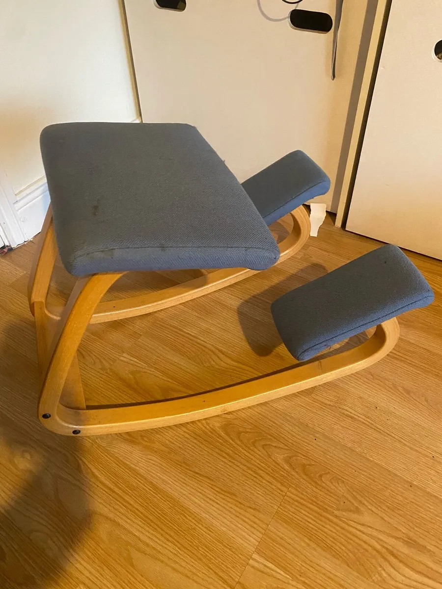 Kneeling chair - Image 1