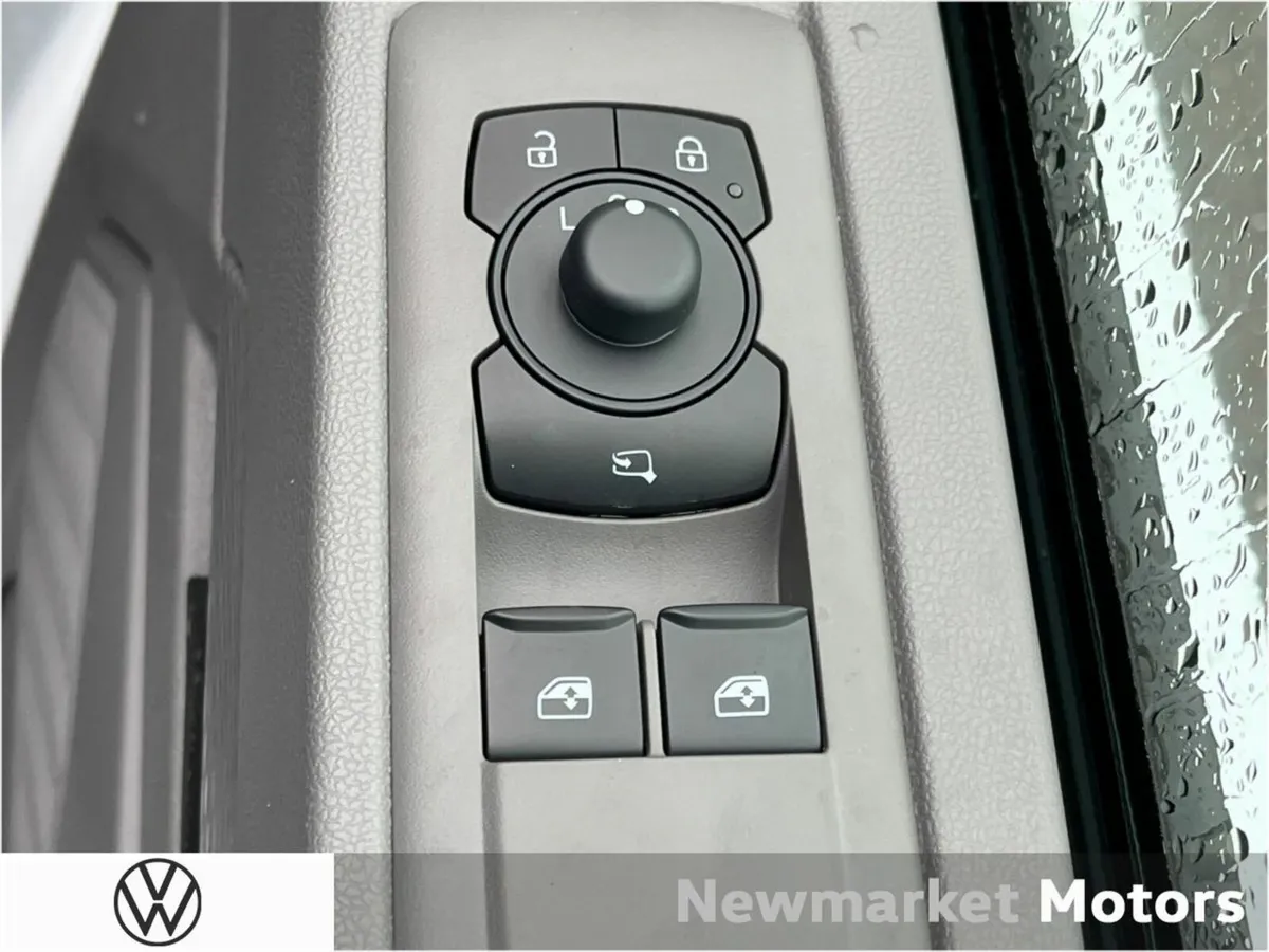 Volkswagen Transporter LONG WHEEL BASE 2.0TDI 110B - Image 4