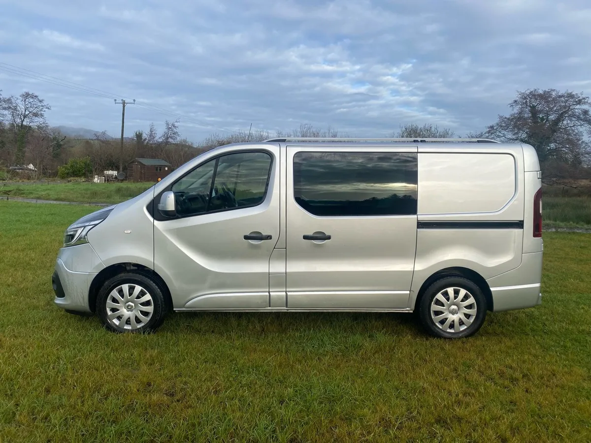 2020 Renault Traffic SWB , crew cab , NO VAT - Image 4