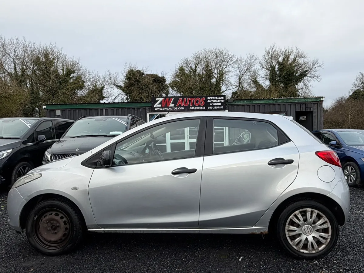 08 Mazda Mazda2  1.3 - Image 4