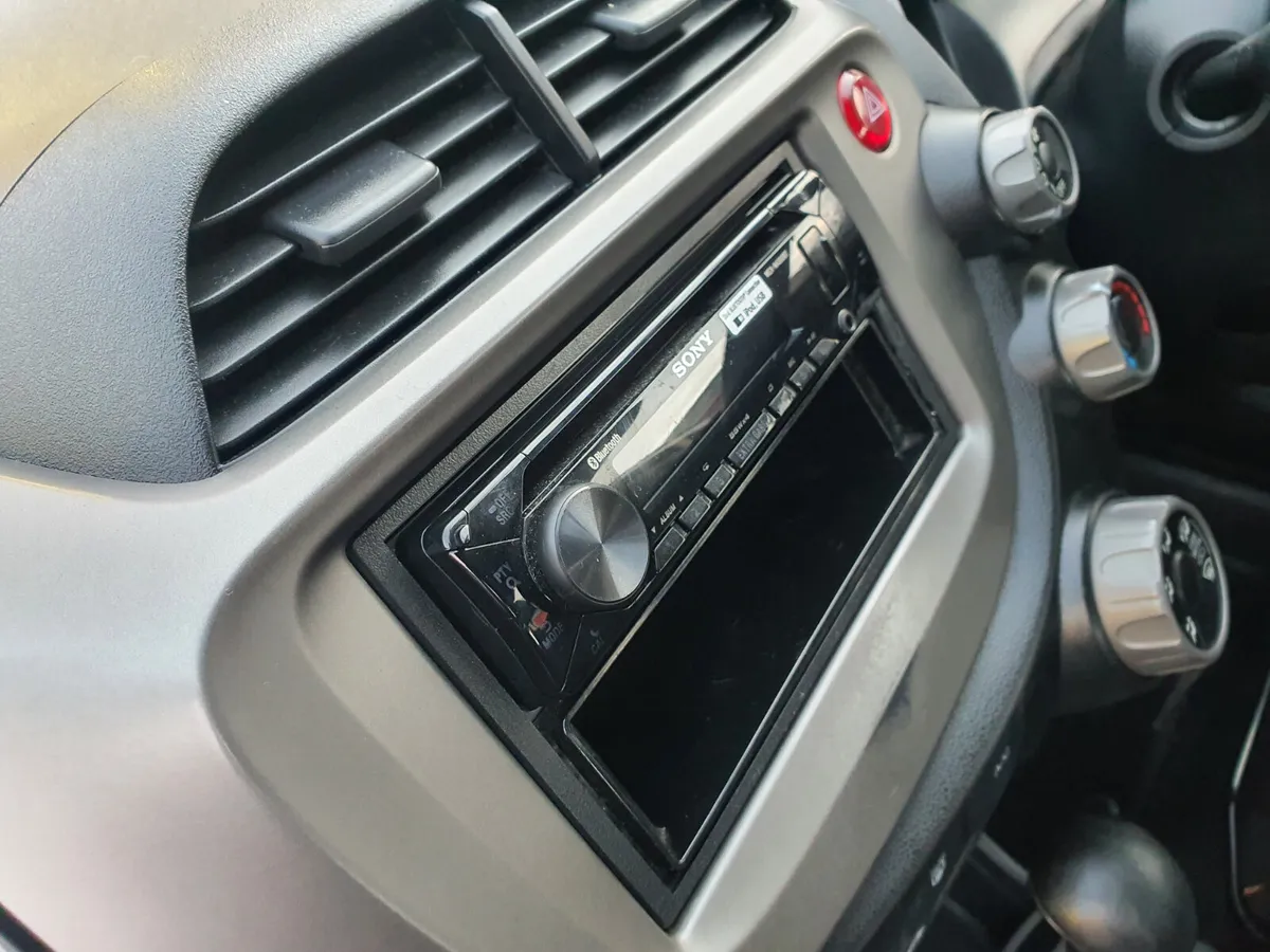 Honda Fit 2010 NEW NCT - Image 2