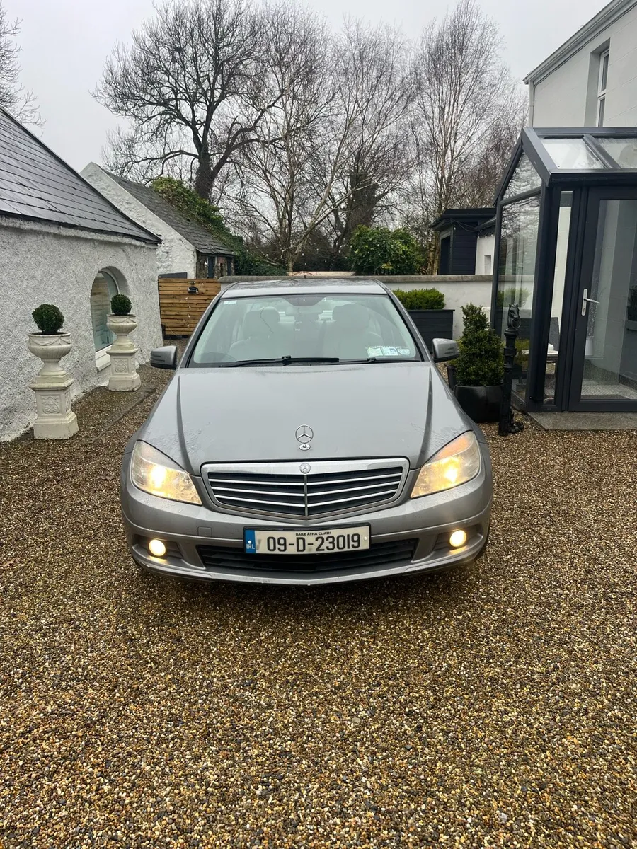 Mercedes C200 - Image 2
