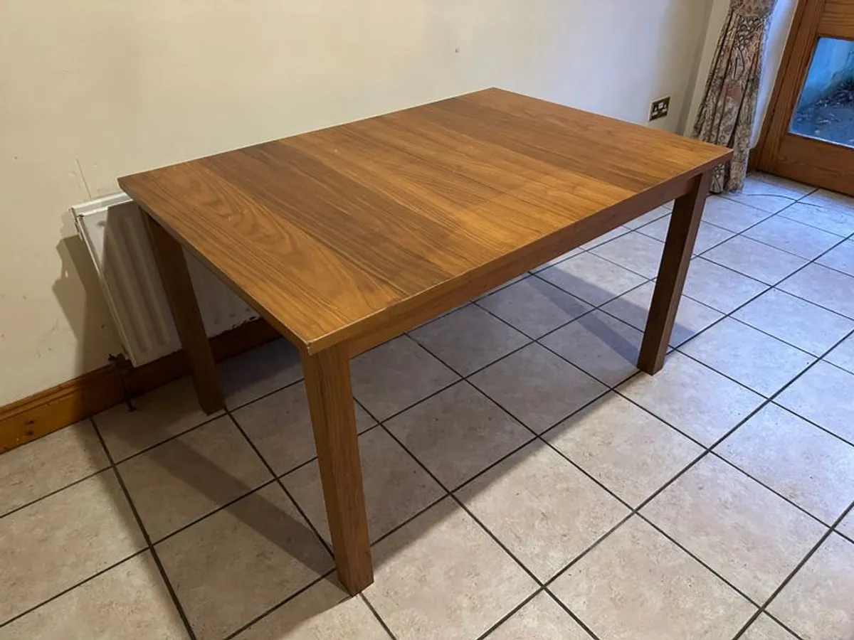 Solid wood table - Image 1