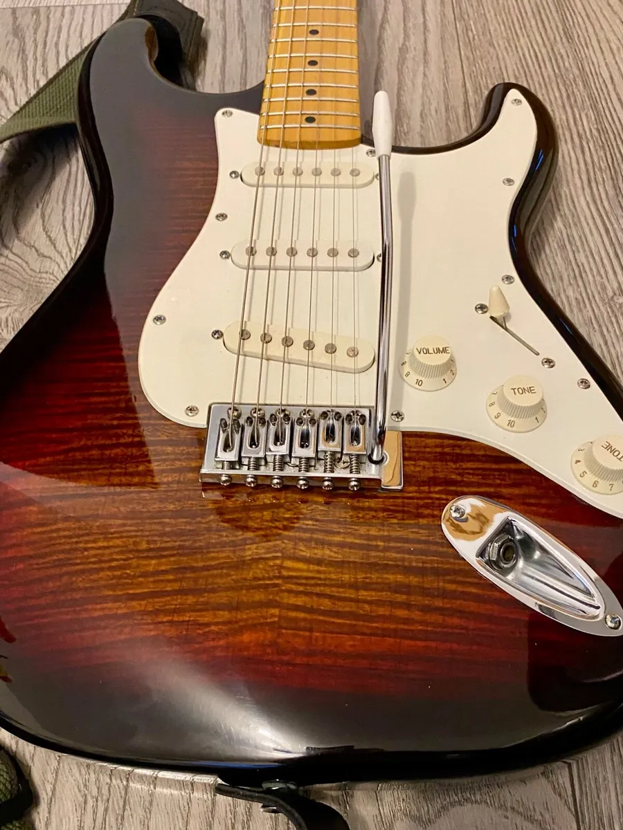 Electric guitar - Image 3