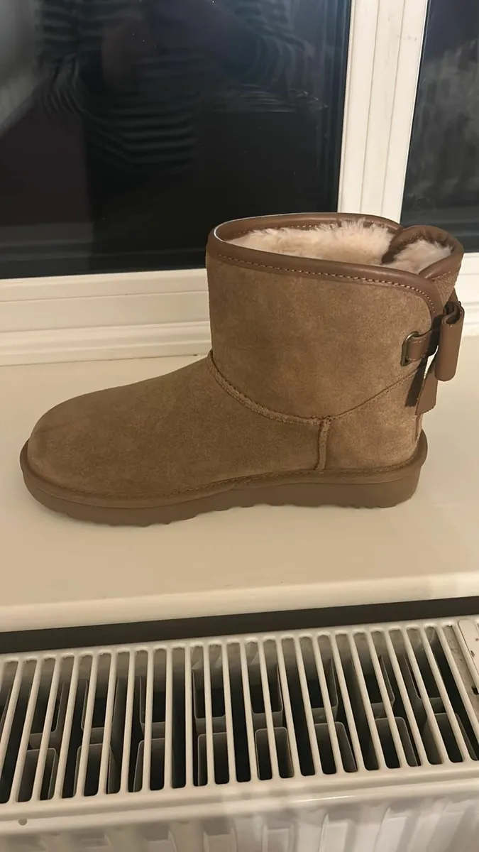 Uggs - Image 2