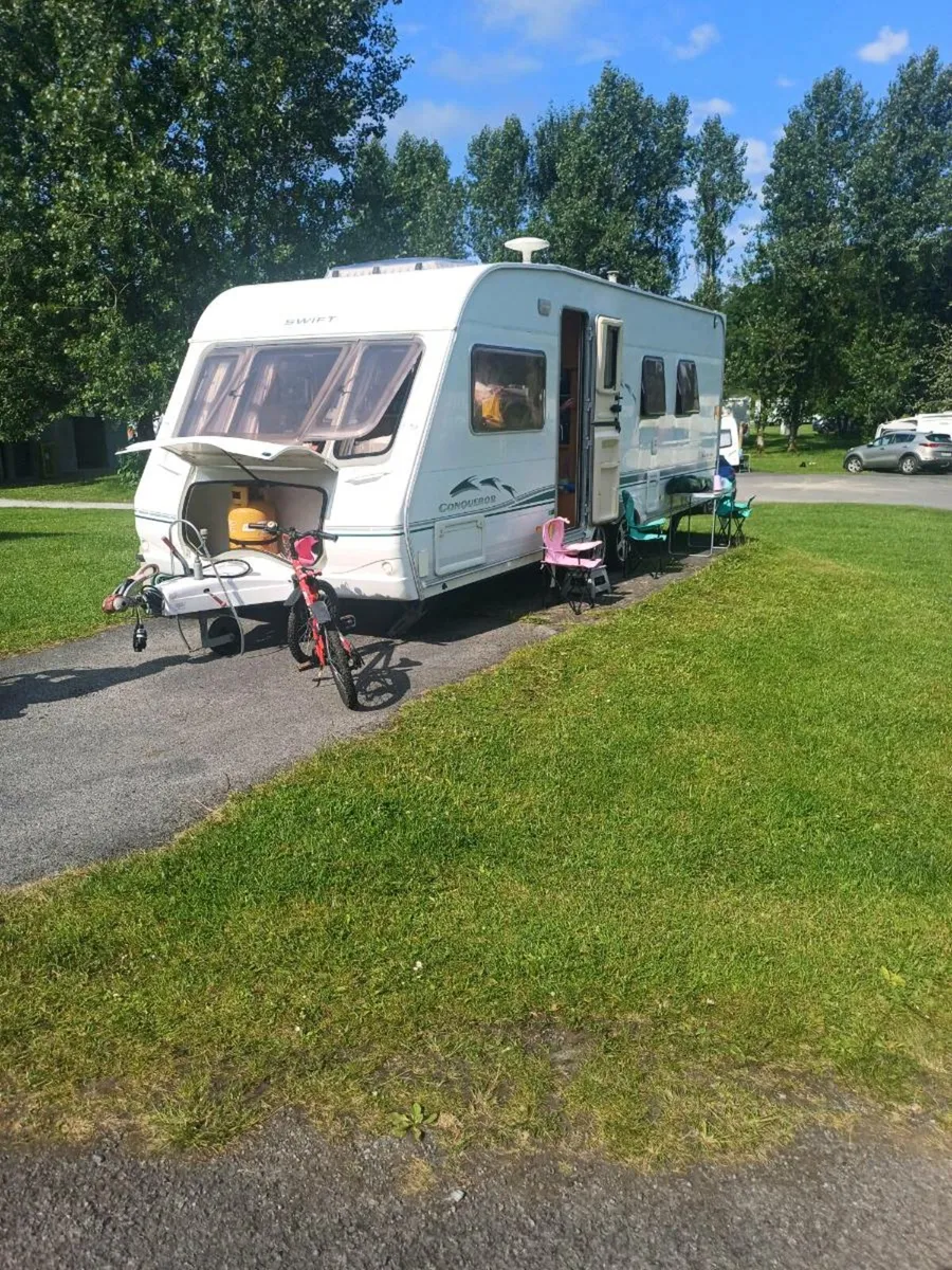 Swift conqueror 645 lux - Image 1