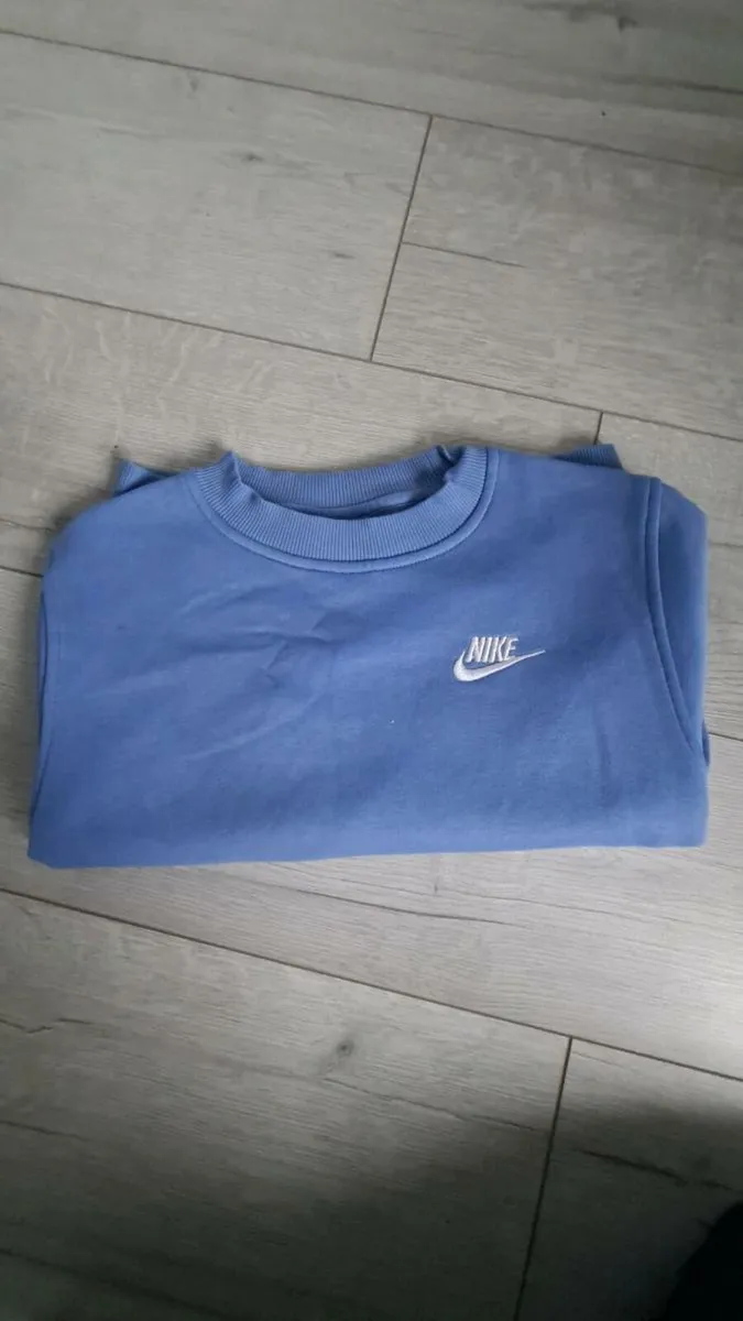 Nike jumper 8-9 - Image 4