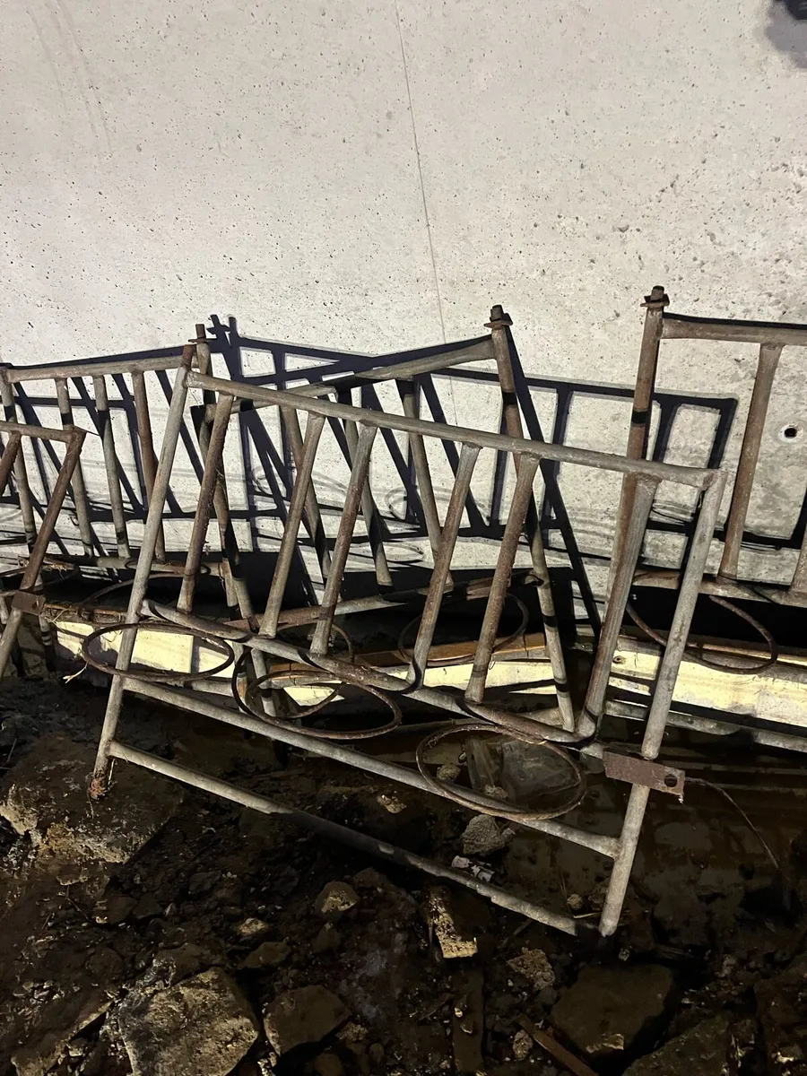 Calf pen gates - Image 2