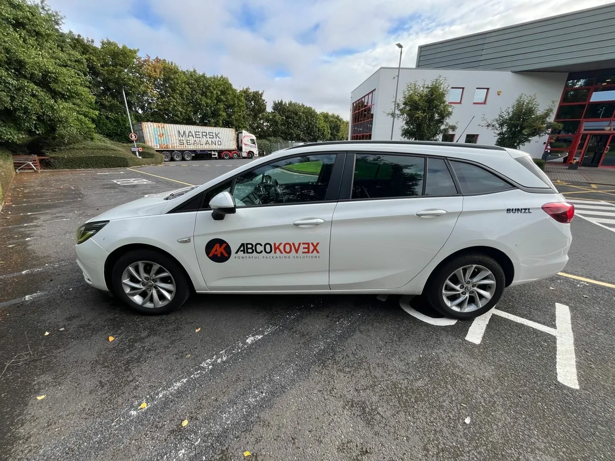 Vauxhall Astra 2018 - Image 2