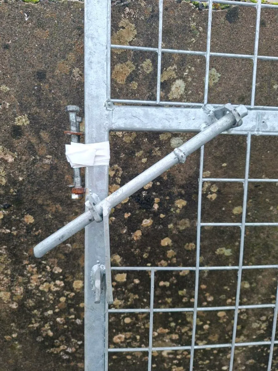 Dog run panels - Image 2