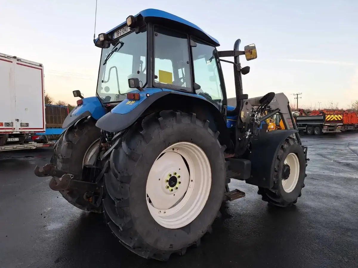 2008 New Holland TM120 Tractor For Auction - Image 2