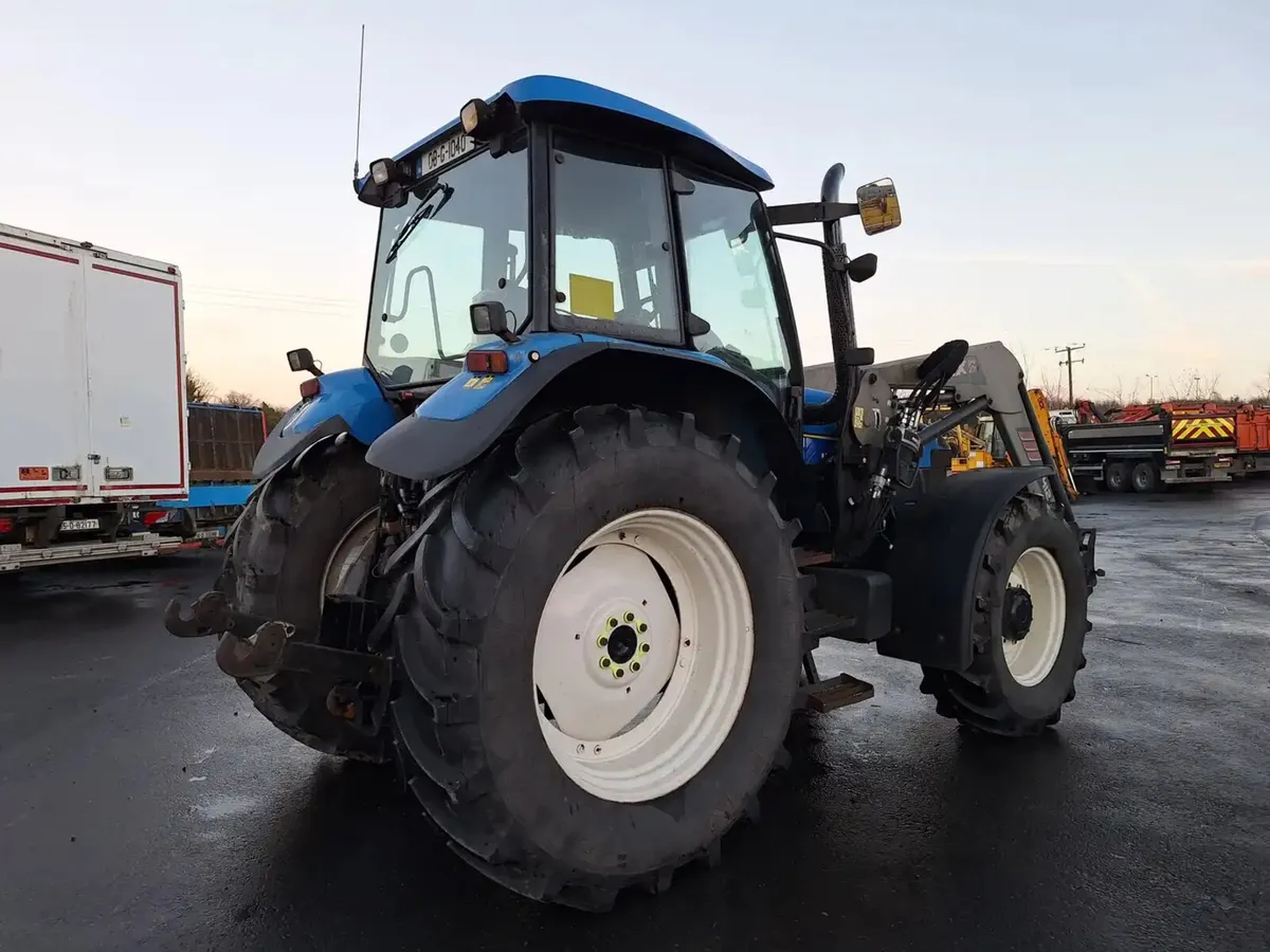 2008 New Holland TM120 Tractor For Auction - Image 4