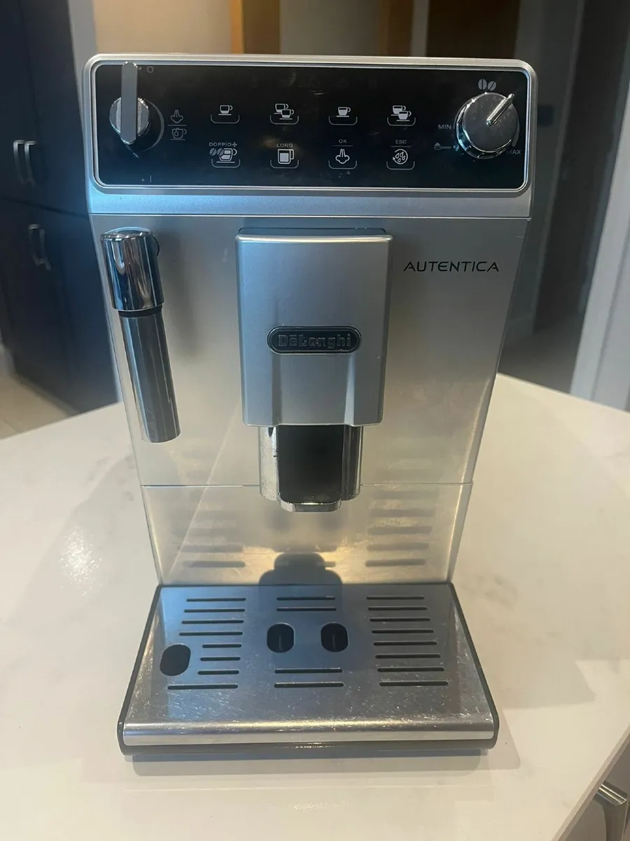 Delonghi Autentica Coffee machine - Image 2
