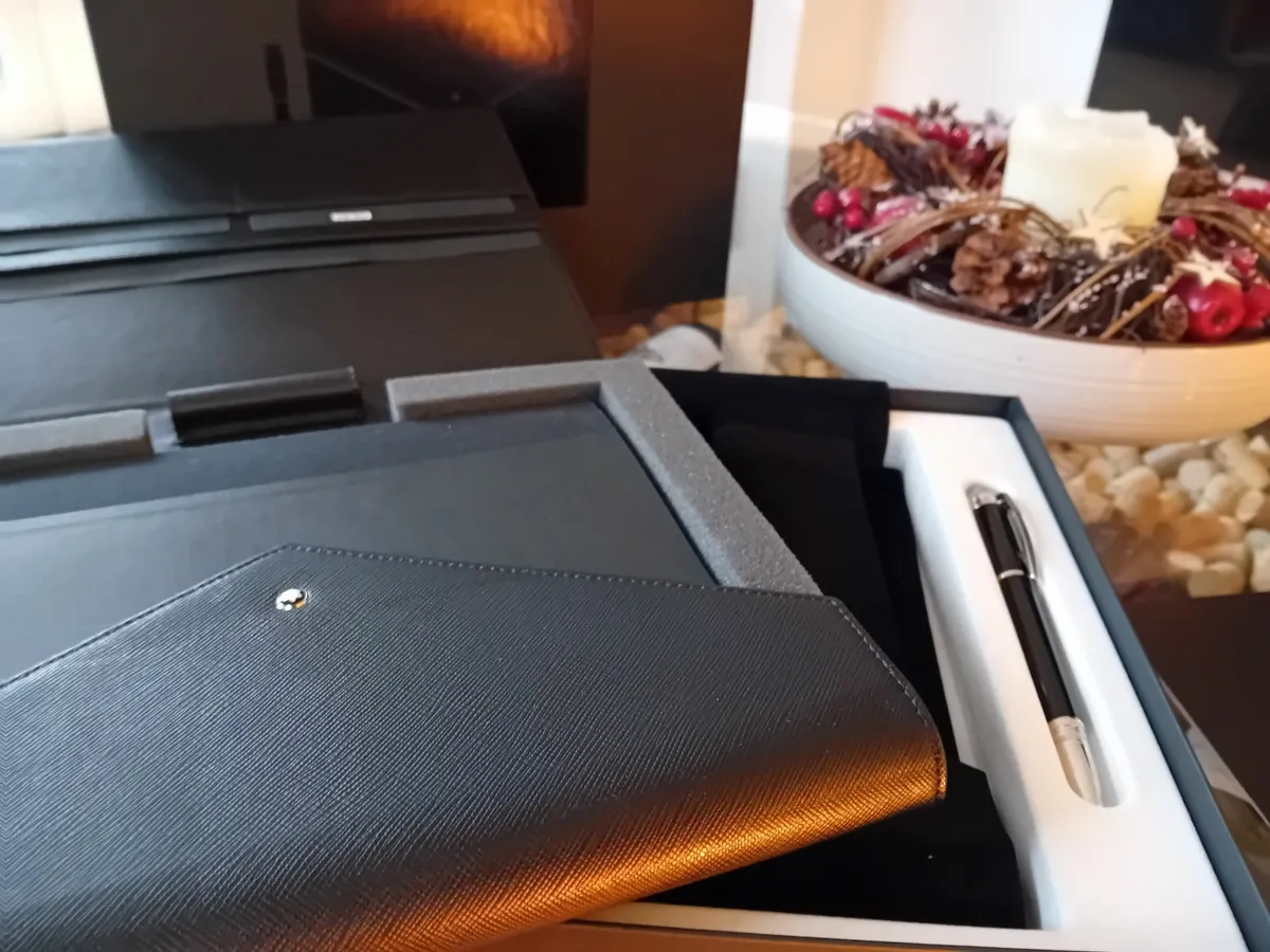 Mens accessories - Mont Blanc Writing Set. - Image 1